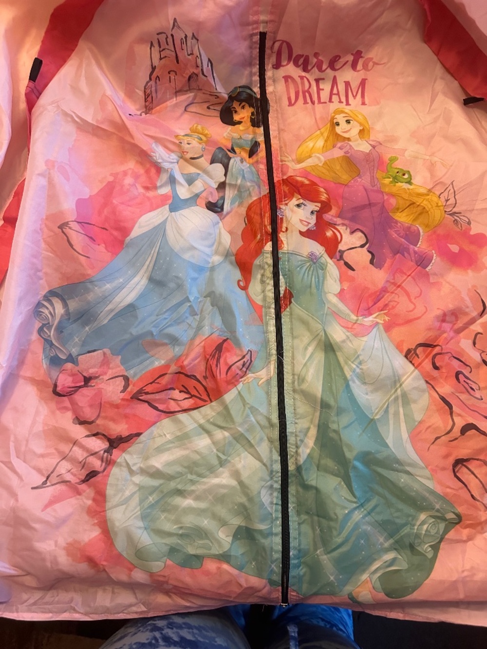 Little Girl DisneyPrincess tent